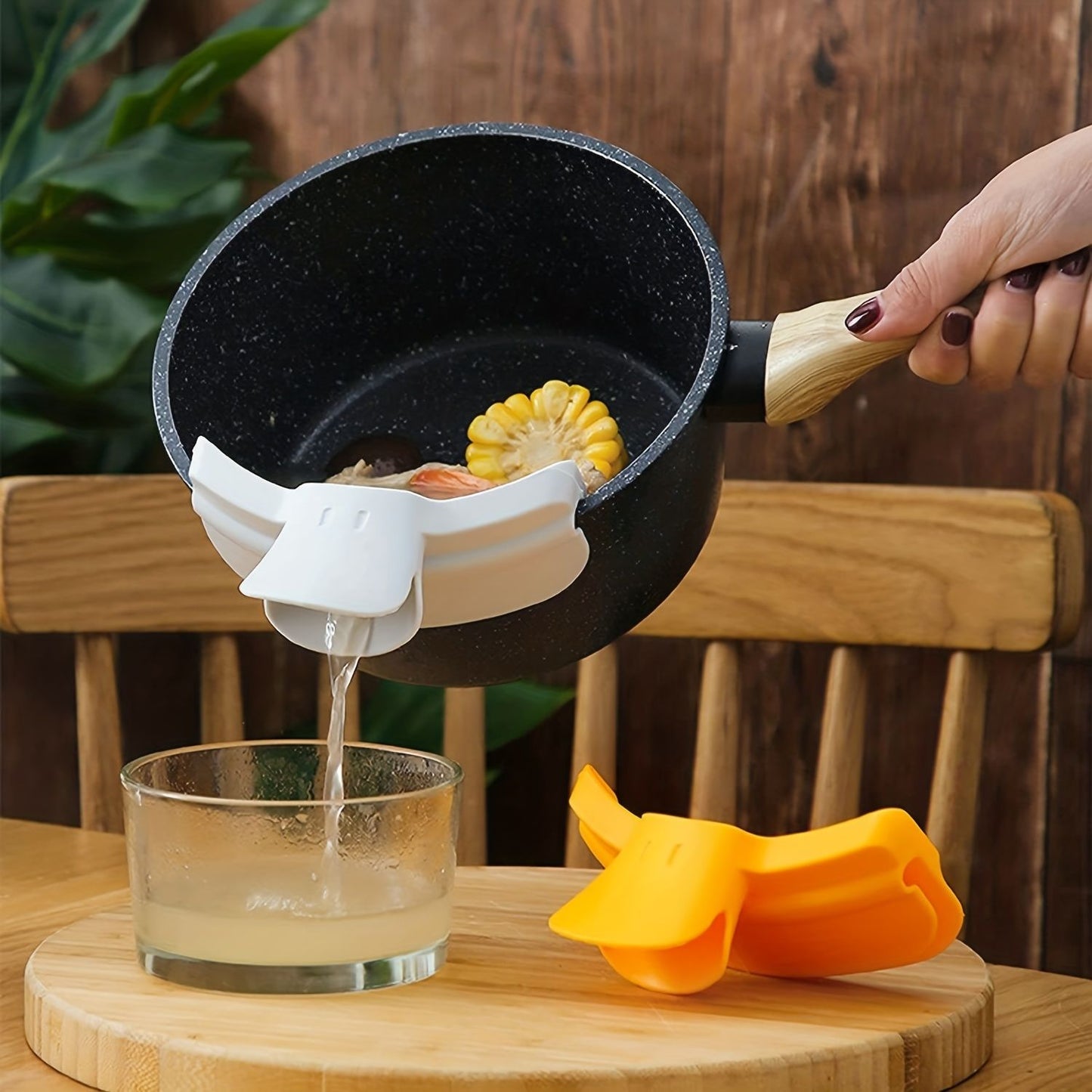 1pc; Anti-Spill Silicone Slip On Pour Soup Spout Funnel; Kitchen Dedicated Anti-Spill Pots Round Edge Deflector Pour Soup Funnel Duckbill Diversion Mouth