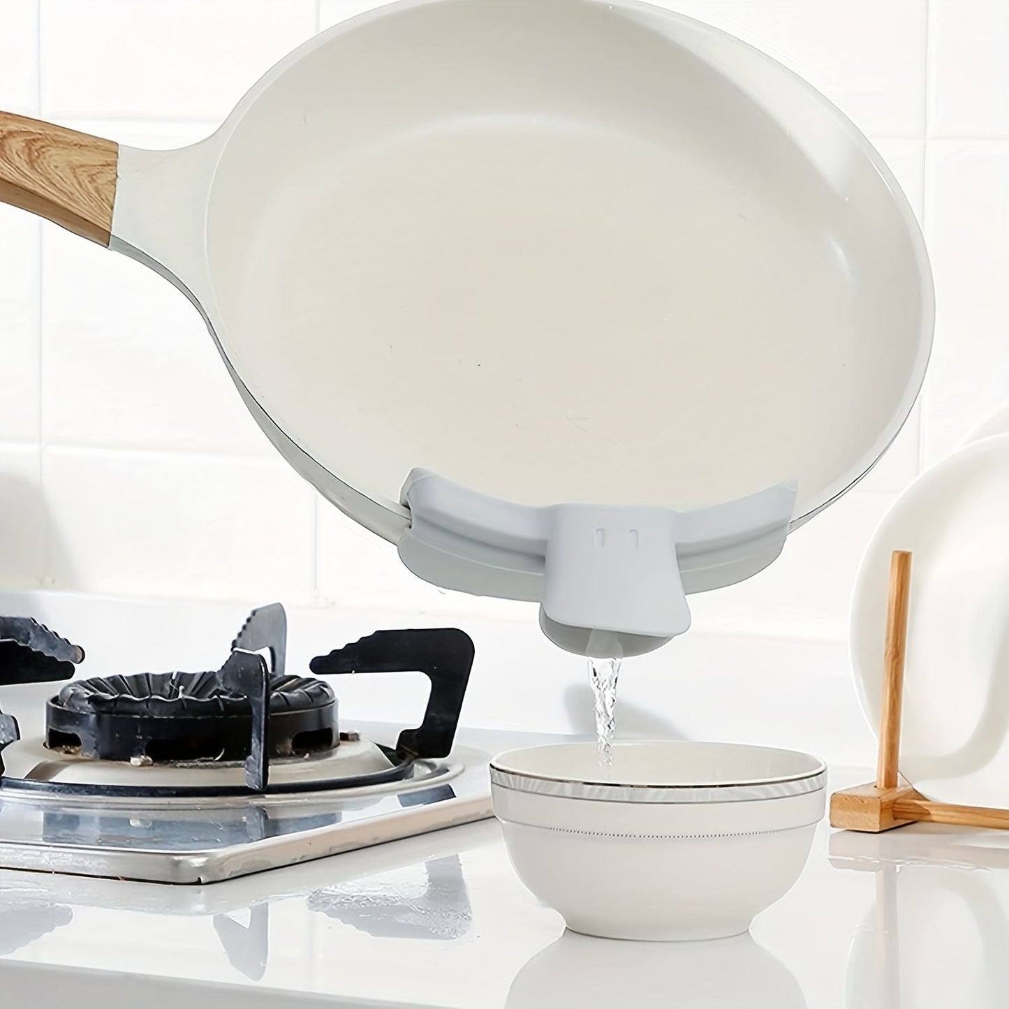 1pc; Anti-Spill Silicone Slip On Pour Soup Spout Funnel; Kitchen Dedicated Anti-Spill Pots Round Edge Deflector Pour Soup Funnel Duckbill Diversion Mouth